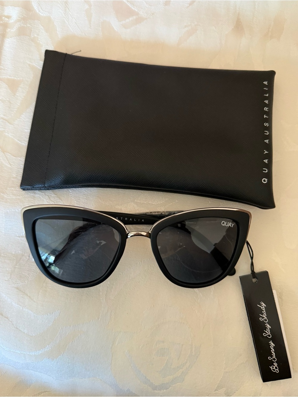 NWT Quay Australia My Girl Cat Eye Sunglasses